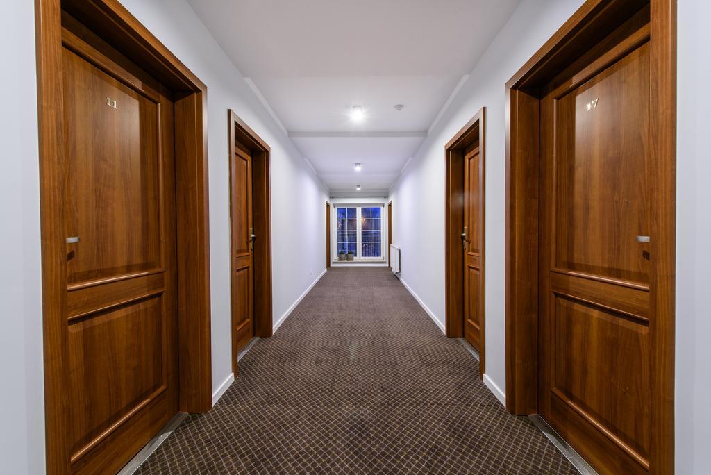 Hotel Nowy Dwor Тшебница Экстерьер фото
