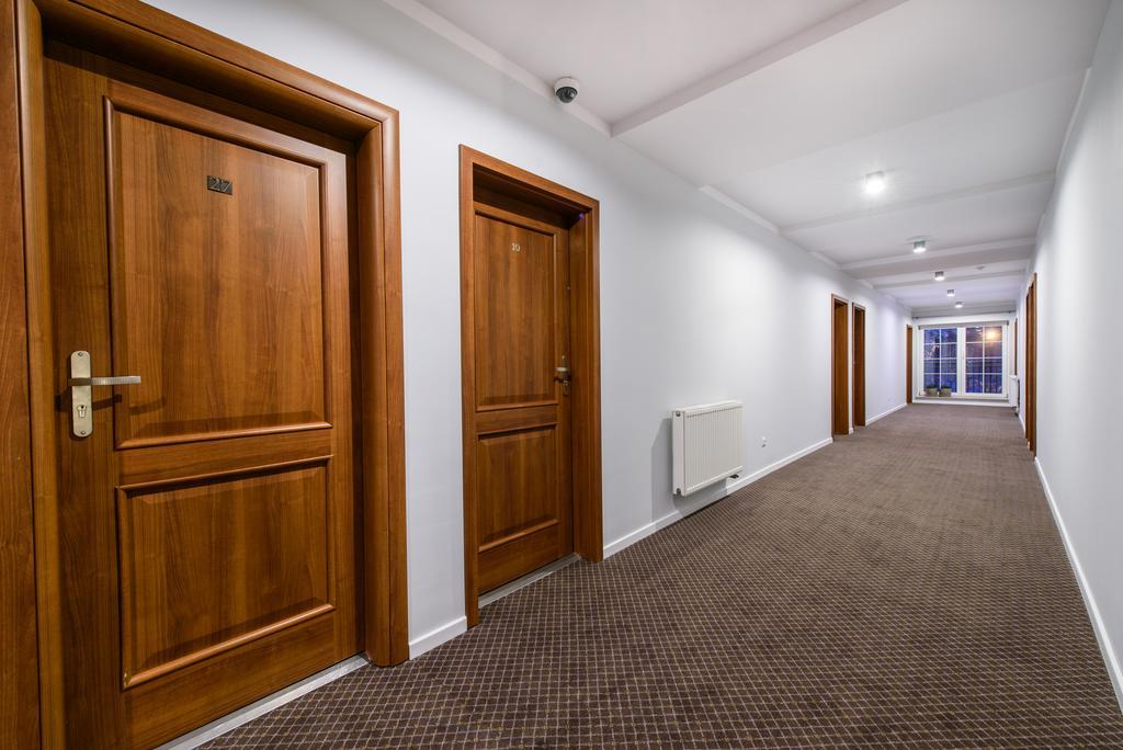 Hotel Nowy Dwor Тшебница Экстерьер фото