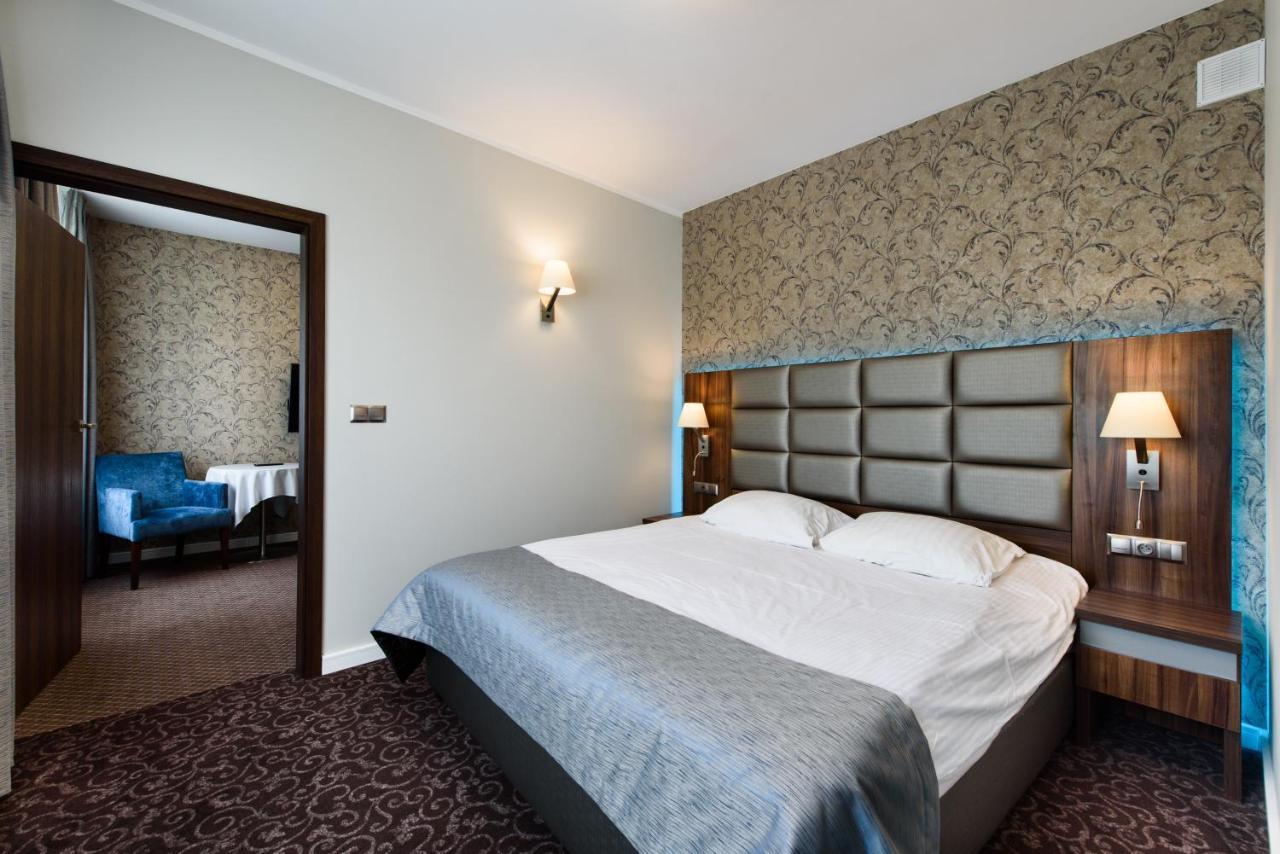 Hotel Nowy Dwor Тшебница Экстерьер фото