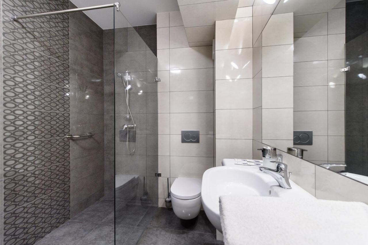 Hotel Nowy Dwor Тшебница Экстерьер фото