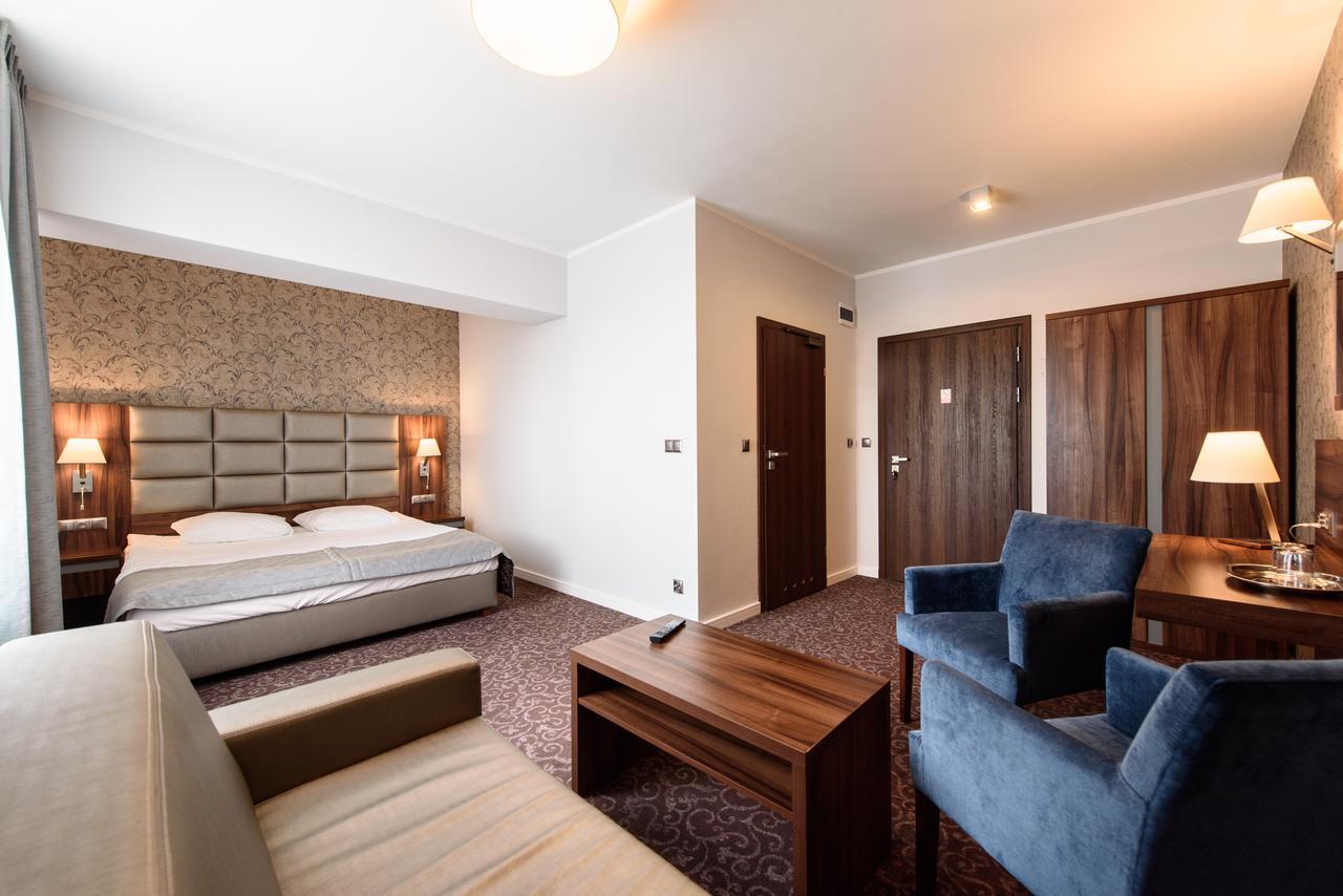Hotel Nowy Dwor Тшебница Экстерьер фото